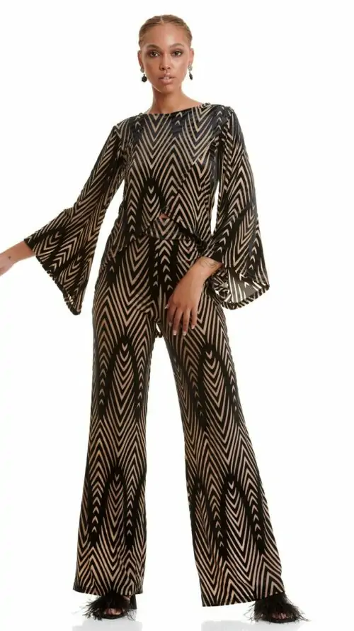 devore-imidiafani-blouza-mprosta Devore μπλούζα- φάκελος με διαφάνειες και μανίκια καμπάνα.