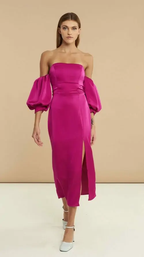midi_satin_dress_2_ Μίντι σατέν φόρεμα με κοντά φουσκωτά μανίκια, άνοιγμα στο αριστερό πόδι και κρυφό φερμουάρ. Εμφάνιση από μπροστά