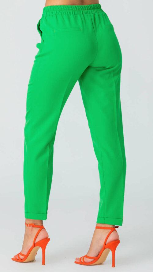Πράσινο ψηλόμεσο παντελόνι σε ίσια γραμμή με λάστιχο στη μέση και τσέπες. Εμφάνιση από πίσω.